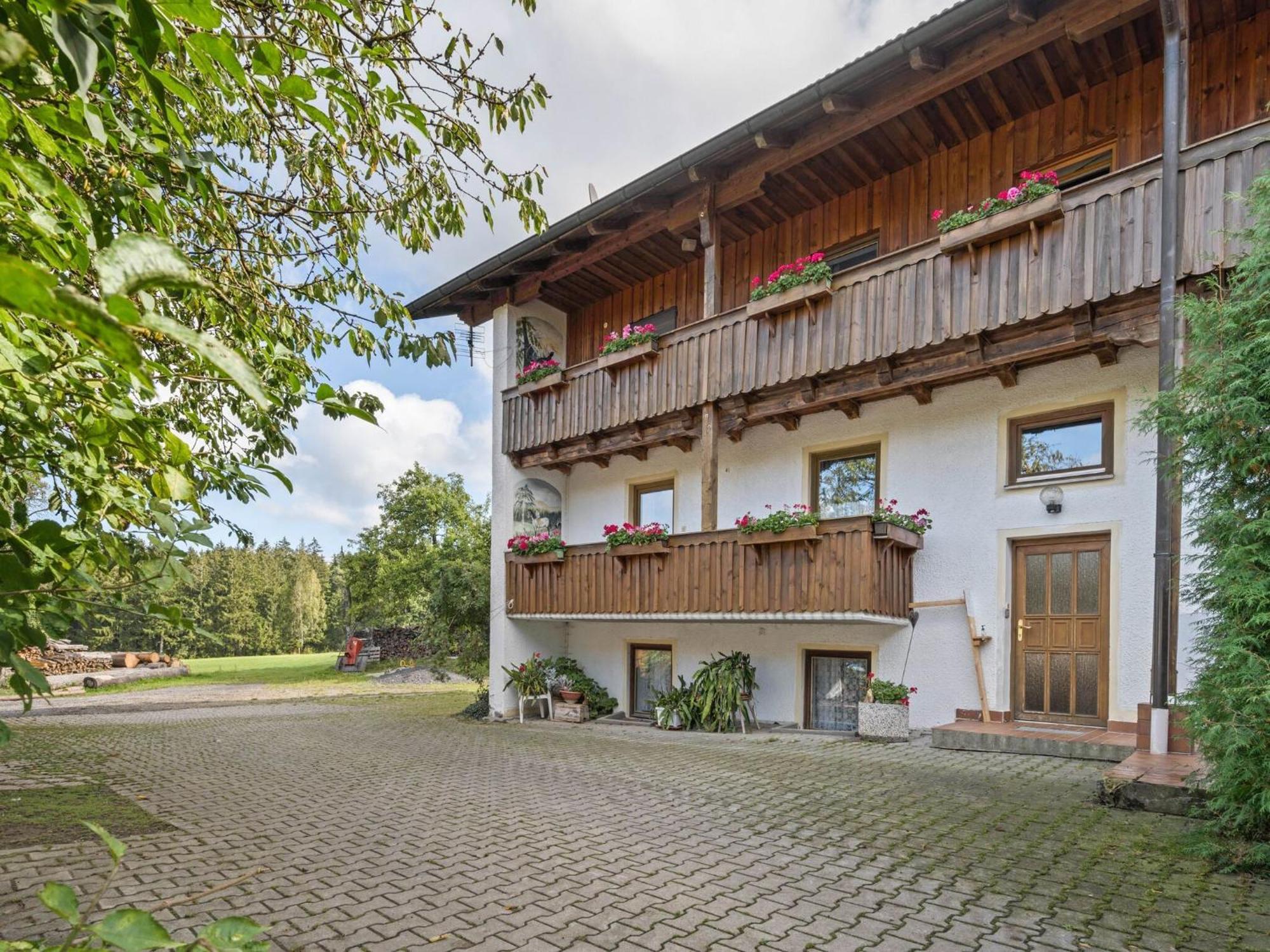 Apartment On A Farm Near The Ski Area Neukirchen beim Heiligen Blut Eksteriør bilde